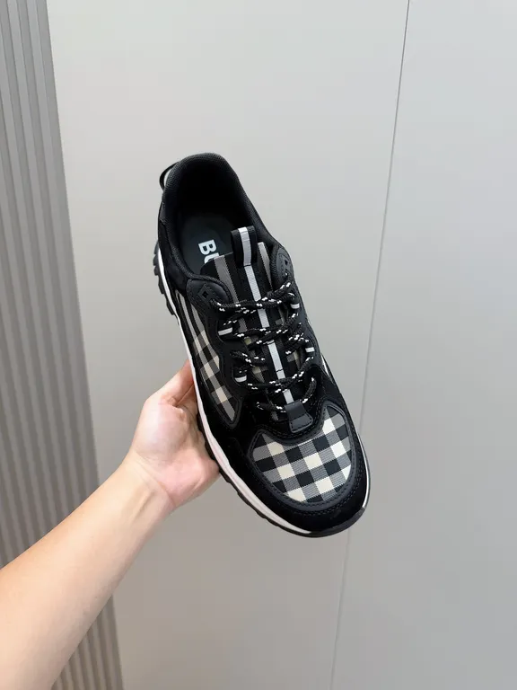 Burberry Shoe 